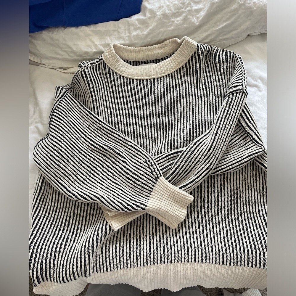Aerie Striped Black and White Sweater